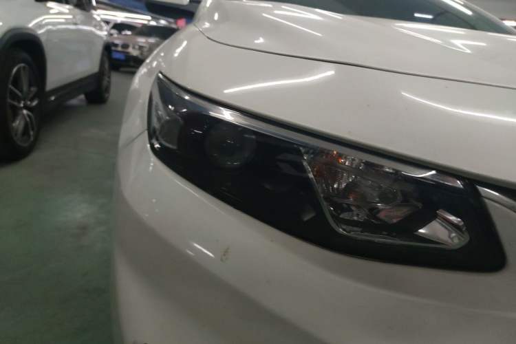 Used Chevrolet Malibu XL 2017 1.5T Automatic Ruichi Edition Right Front Headlight