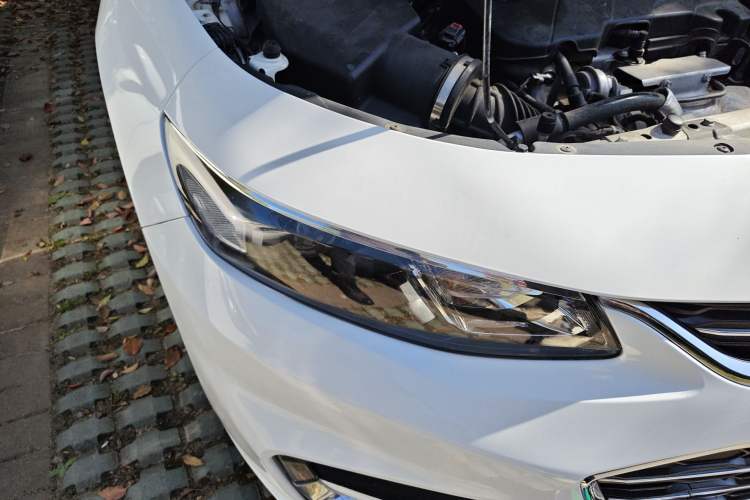 Used Chevrolet Malibu XL 2017 1.5T Automatic Ruichi Edition Right Front Headlight