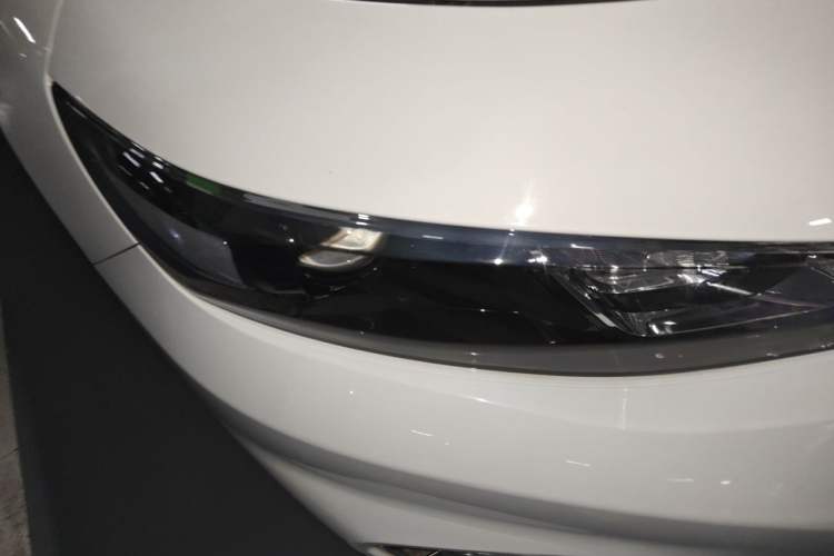 Used Chevrolet Malibu XL 2017 1.5T Automatic Ruichi Edition Right Front Headlight