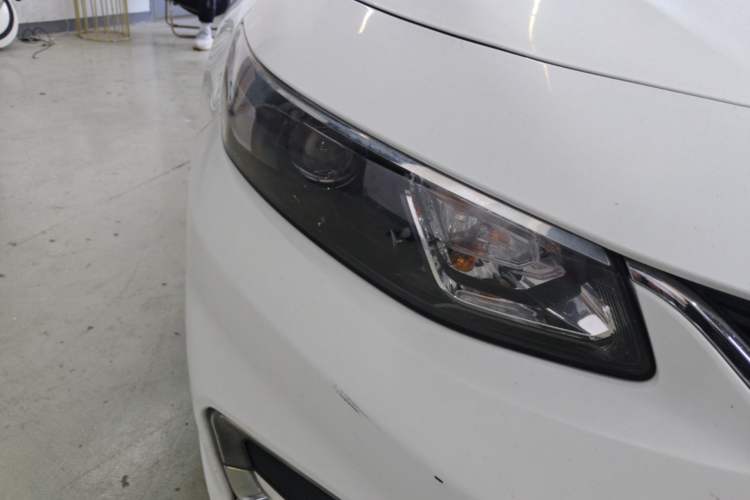 Used Chevrolet Malibu XL 2017 1.5T Automatic Ruichi Edition Right Front Headlight