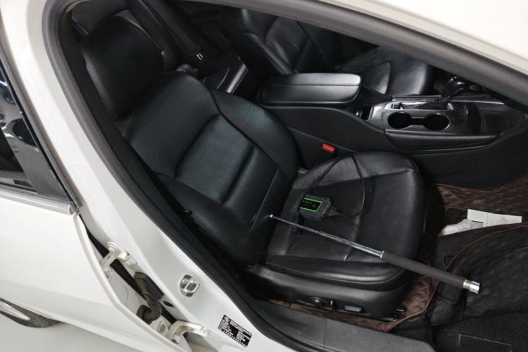 Used Chevrolet Malibu XL 2017 1.5T Automatic Ruichi Edition Right Front Seat