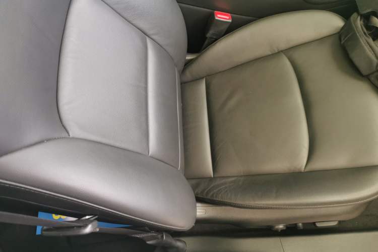 Used Chevrolet Malibu XL 2017 1.5T Automatic Ruichi Edition Right Front Seat