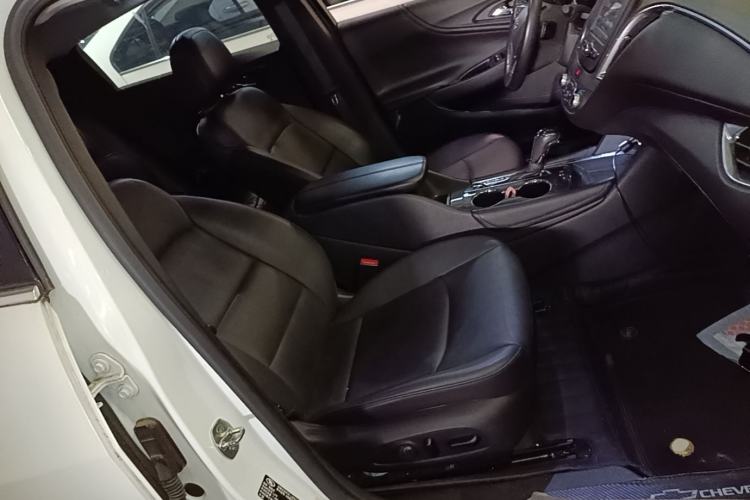 Used Chevrolet Malibu XL 2017 1.5T Automatic Ruichi Edition Right Front Seat