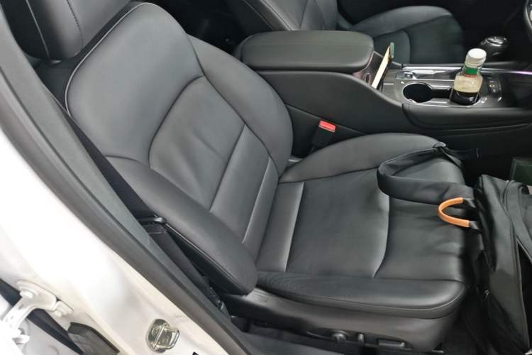 Used Chevrolet Malibu XL 2017 1.5T Automatic Ruichi Edition Right Front Seat