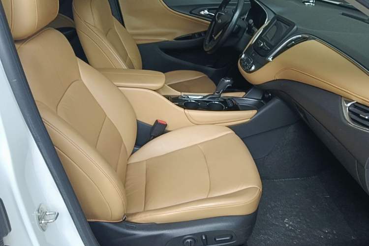 Used Chevrolet Malibu XL 2017 1.5T Automatic Ruichi Edition Right Front Seat