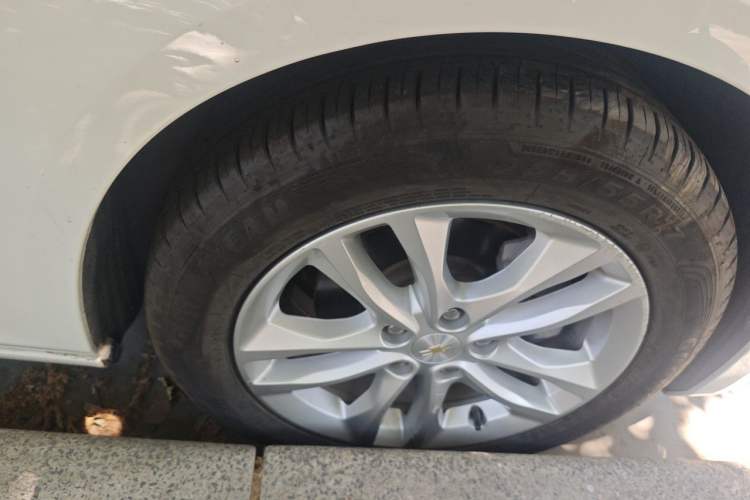 Used Chevrolet Malibu XL 2017 1.5T Automatic Ruichi Edition Right Front Wheel Hub