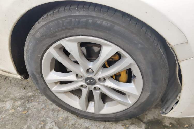 Used Chevrolet Malibu XL 2017 1.5T Automatic Ruichi Edition Right Front Wheel Hub