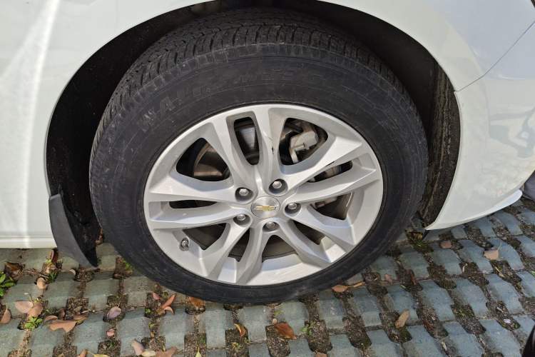 Used Chevrolet Malibu XL 2017 1.5T Automatic Ruichi Edition Right Front Wheel Hub