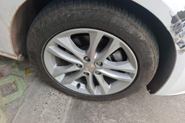 Used Chevrolet Malibu XL 2017 1.5T Automatic Ruichi Edition Right Front Wheel Hub