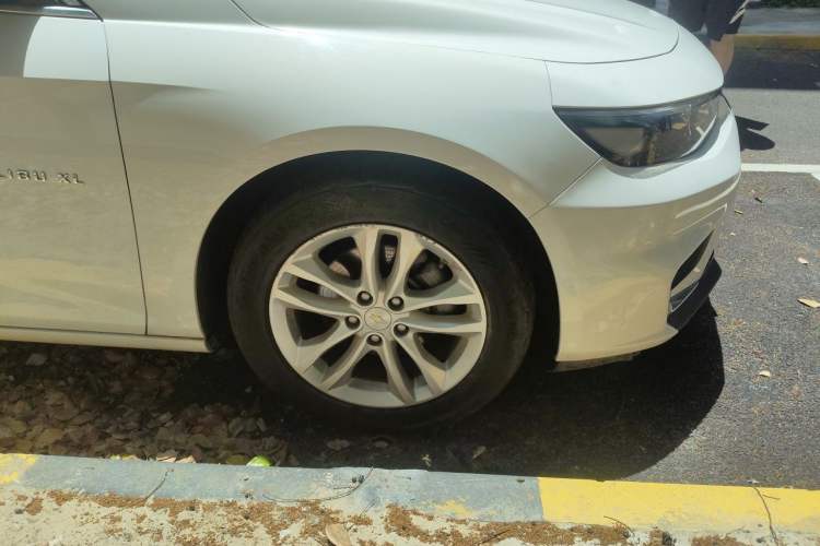 Used Chevrolet Malibu XL 2017 1.5T Automatic Ruichi Edition Right Front Wheel Hub