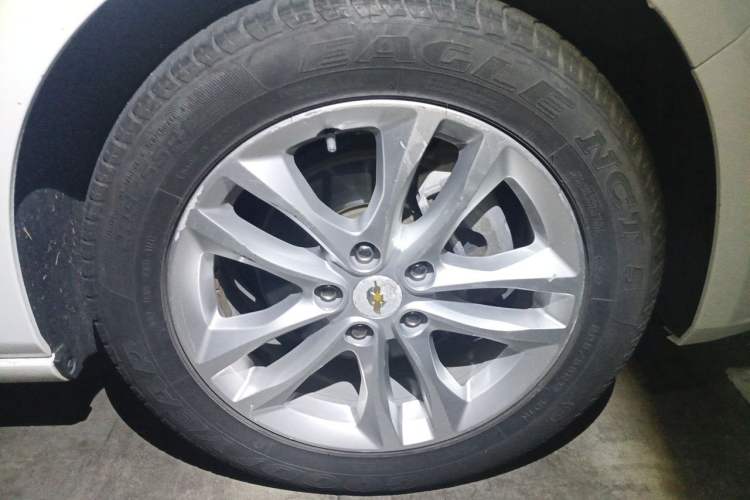 Used Chevrolet Malibu XL 2017 1.5T Automatic Ruichi Edition Right Front Wheel Hub