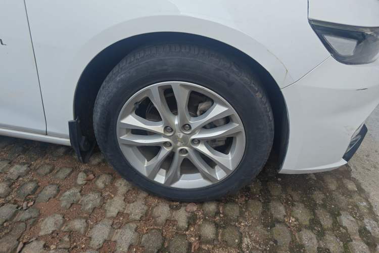 Used Chevrolet Malibu XL 2017 1.5T Automatic Ruichi Edition Right Front Wheel Hub
