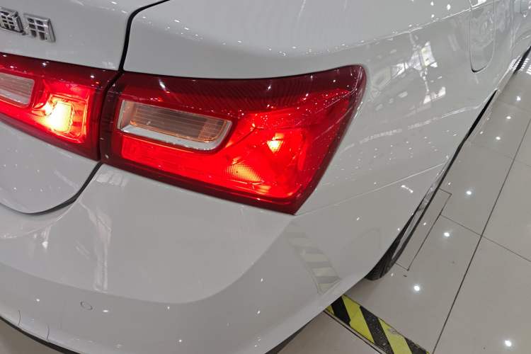 Used Chevrolet Malibu XL 2017 1.5T Automatic Ruichi Edition Right Rear Taillight