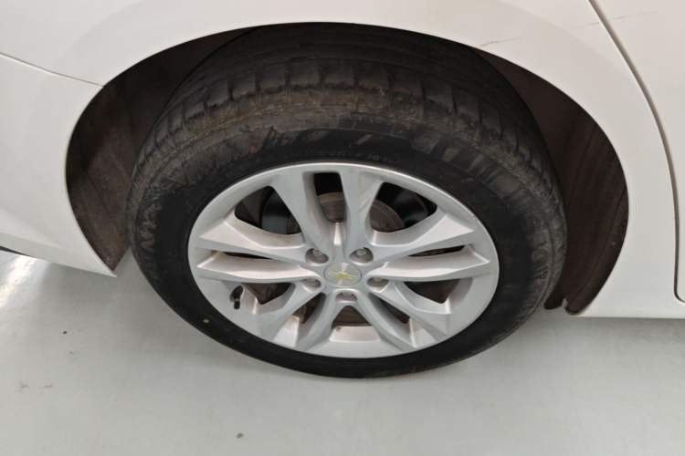 Used Chevrolet Malibu XL 2017 1.5T Automatic Ruichi Edition Right Rear Wheel Hub