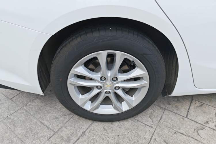 Used Chevrolet Malibu XL 2017 1.5T Automatic Ruichi Edition Right Rear Wheel Hub