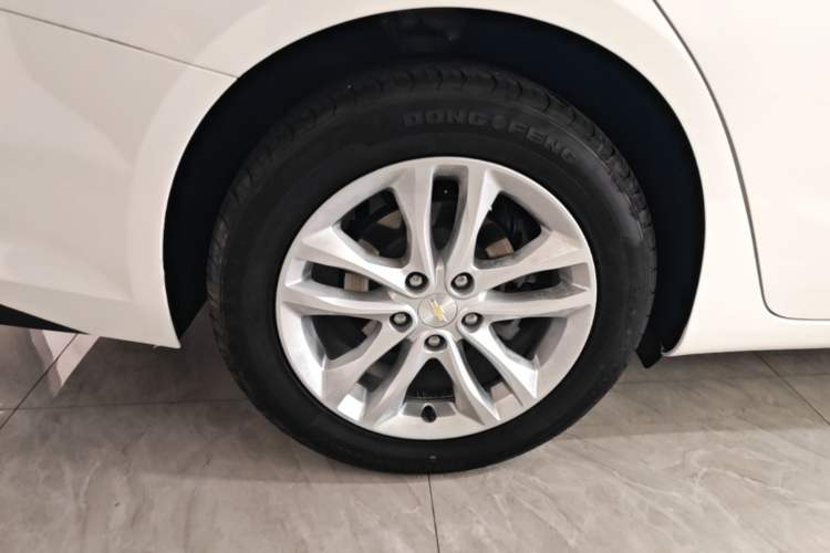 Used Chevrolet Malibu XL 2017 1.5T Automatic Ruichi Edition Right Rear Wheel Hub