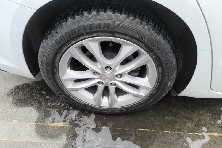 Used Chevrolet Malibu XL 2017 1.5T Automatic Ruichi Edition Right Rear Wheel Hub