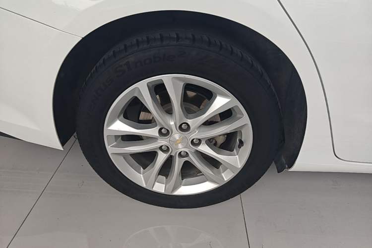 Used Chevrolet Malibu XL 2017 1.5T Automatic Ruichi Edition Right Rear Wheel Hub
