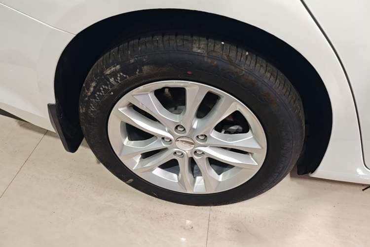 Used Chevrolet Malibu XL 2017 1.5T Automatic Ruichi Edition Right Rear Wheel Hub