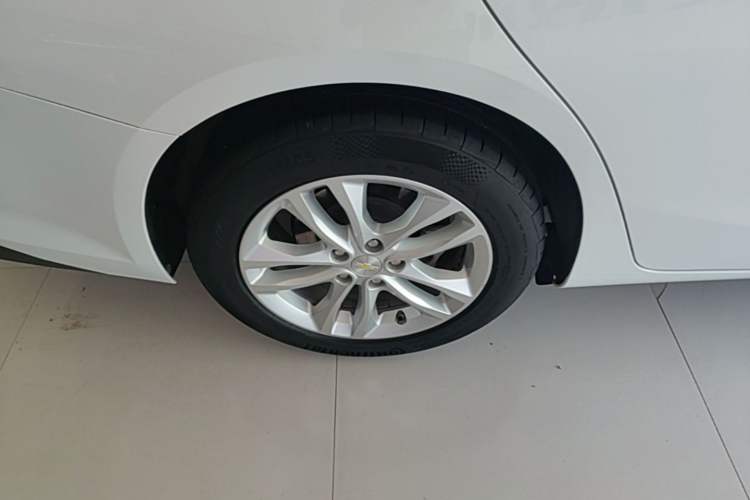 Used Chevrolet Malibu XL 2017 1.5T Automatic Ruichi Edition Right Rear Wheel Hub