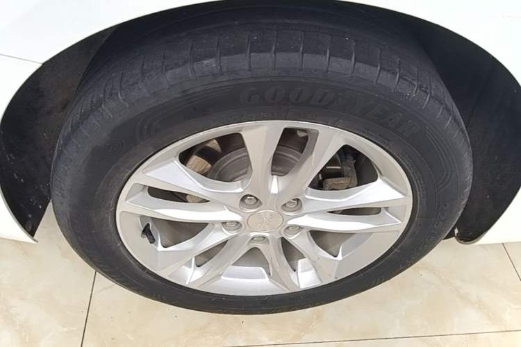 Used Chevrolet Malibu XL 2017 1.5T Automatic Ruichi Edition Right Rear Wheel Hub