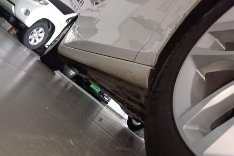 Used Chevrolet Malibu XL 2017 1.5T Automatic Ruichi Edition Right Side Sill