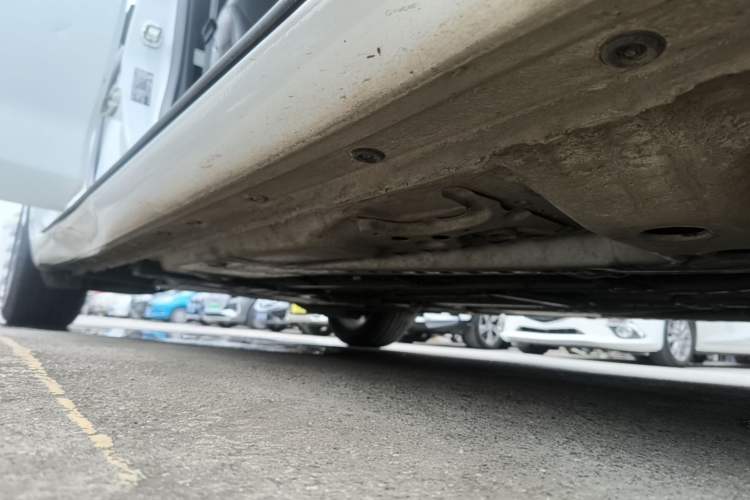 Used Chevrolet Malibu XL 2017 1.5T Automatic Ruichi Edition Right Side Sill