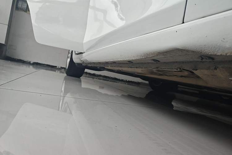 Used Chevrolet Malibu XL 2017 1.5T Automatic Ruichi Edition Right Side Sill