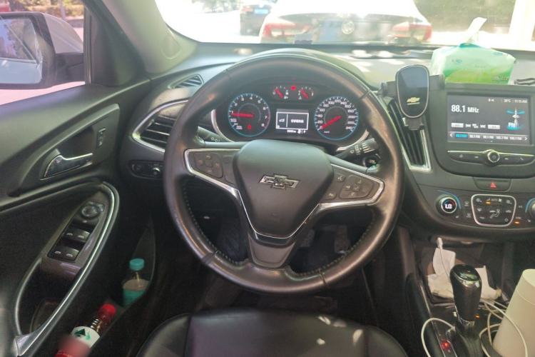 Used Chevrolet Malibu XL 2017 1.5T Automatic Ruichi Edition Steering Wheel