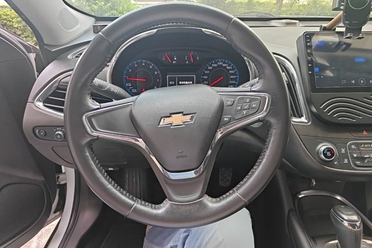 Used Chevrolet Malibu XL 2017 1.5T Automatic Ruichi Edition Steering Wheel