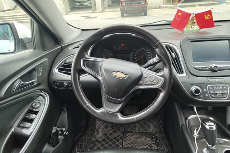 Used Chevrolet Malibu XL 2017 1.5T Automatic Ruichi Edition Steering Wheel