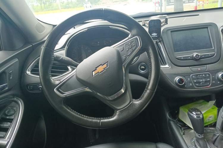 Used Chevrolet Malibu XL 2017 1.5T Automatic Ruichi Edition Steering Wheel