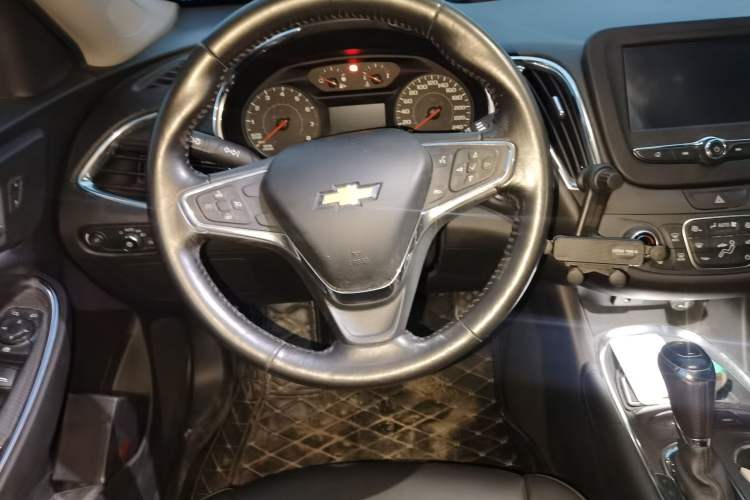 Used Chevrolet Malibu XL 2017 1.5T Automatic Ruichi Edition Steering Wheel