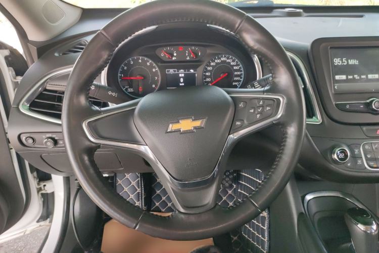 Used Chevrolet Malibu XL 2017 1.5T Automatic Ruichi Edition Steering Wheel