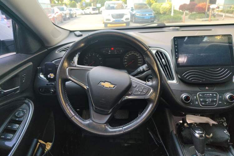 Used Chevrolet Malibu XL 2017 1.5T Automatic Ruichi Edition Steering Wheel