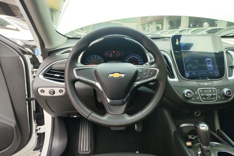 Used Chevrolet Malibu XL 2017 1.5T Automatic Ruichi Edition Steering Wheel