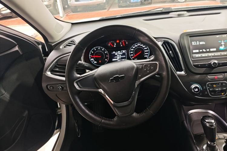 Used Chevrolet Malibu XL 2017 1.5T Automatic Ruichi Edition Steering Wheel