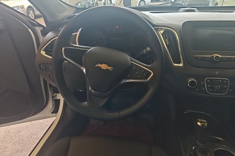 Used Chevrolet Malibu XL 2017 1.5T Automatic Ruichi Edition Steering Wheel