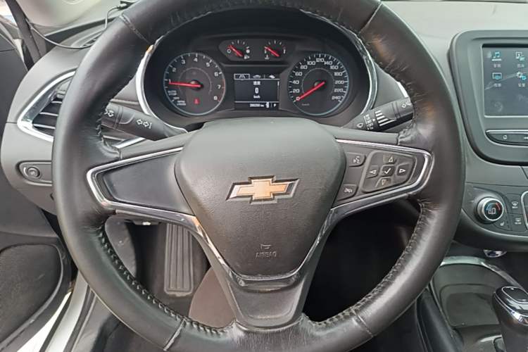 Used Chevrolet Malibu XL 2017 1.5T Automatic Ruichi Edition Steering Wheel