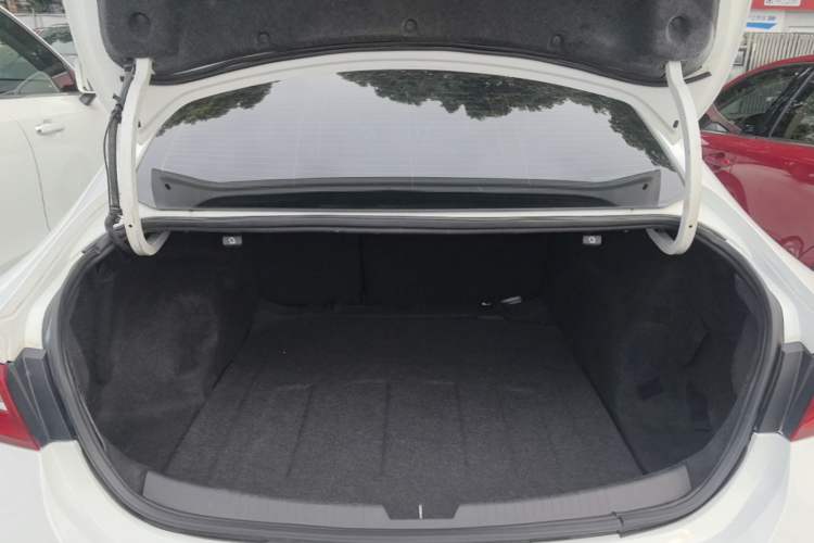 Used Chevrolet Malibu XL 2017 1.5T Automatic Ruichi Edition Trunk