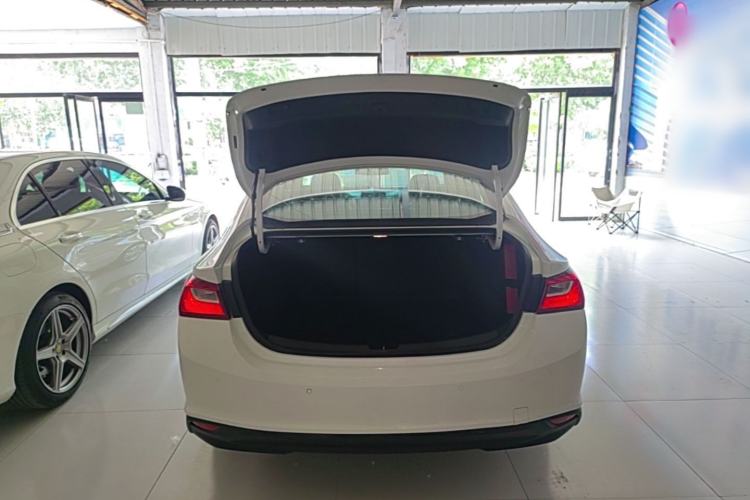 Used Chevrolet Malibu XL 2017 1.5T Automatic Ruichi Edition Trunk