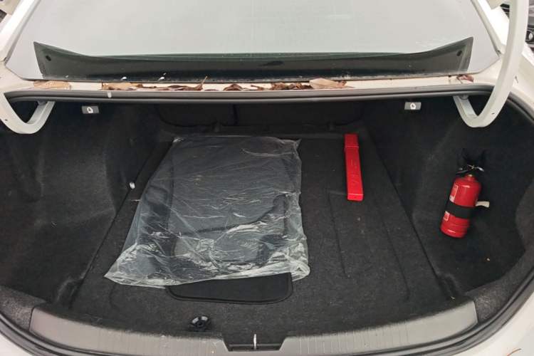 Used Chevrolet Malibu XL 2017 1.5T Automatic Ruichi Edition Trunk