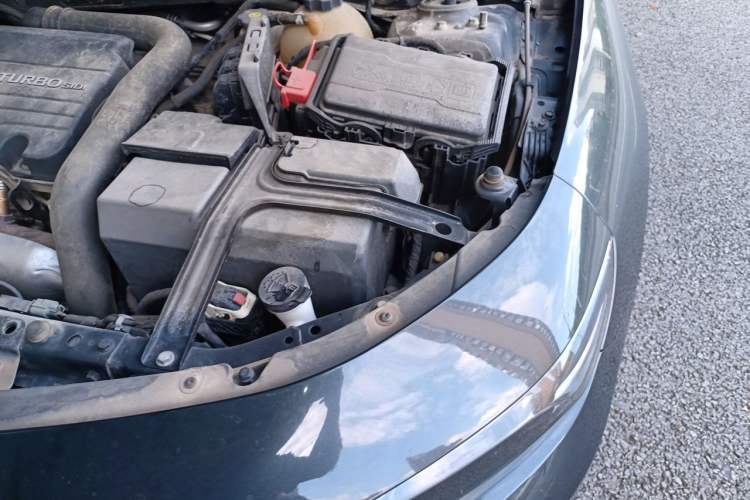 Used Chevrolet Malibu XL 2018 530T Automatic Luxury Edition Engine Bay Left