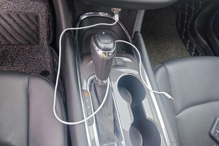 Used Chevrolet Malibu XL 2018 530T Automatic Ruiyi Edition Gear Lever