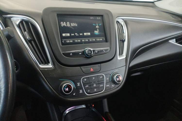 Used Chevrolet Malibu XL 2018 530T Automatic RuiChi Edition Audio And AC Panel