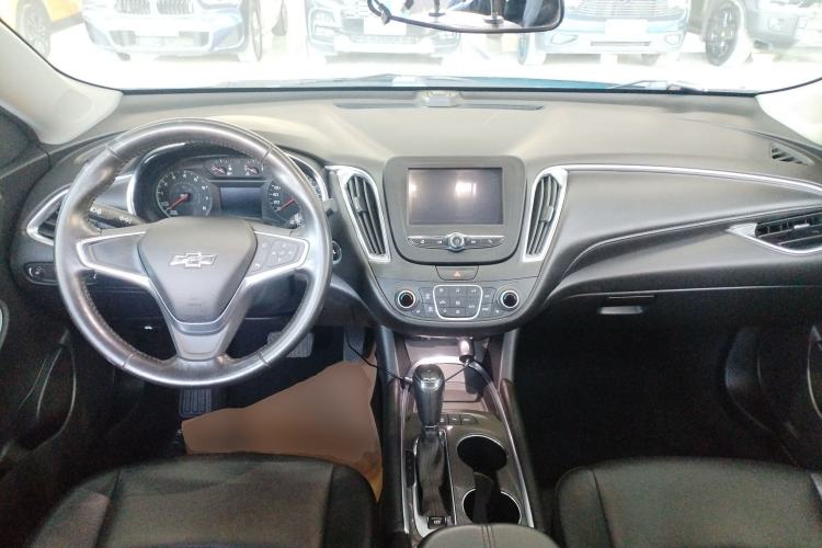 Used Chevrolet Malibu XL 2018 530T Automatic RuiChi Edition Center Console
