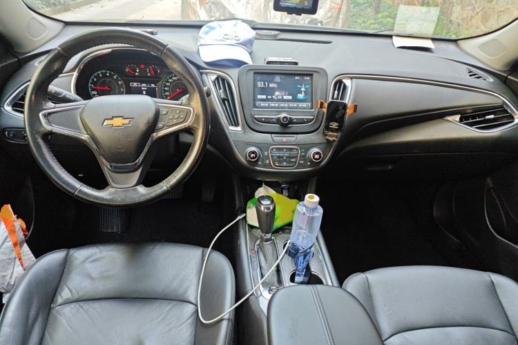 Used Chevrolet Malibu XL 2018 530T Automatic RuiChi Edition Center Console
