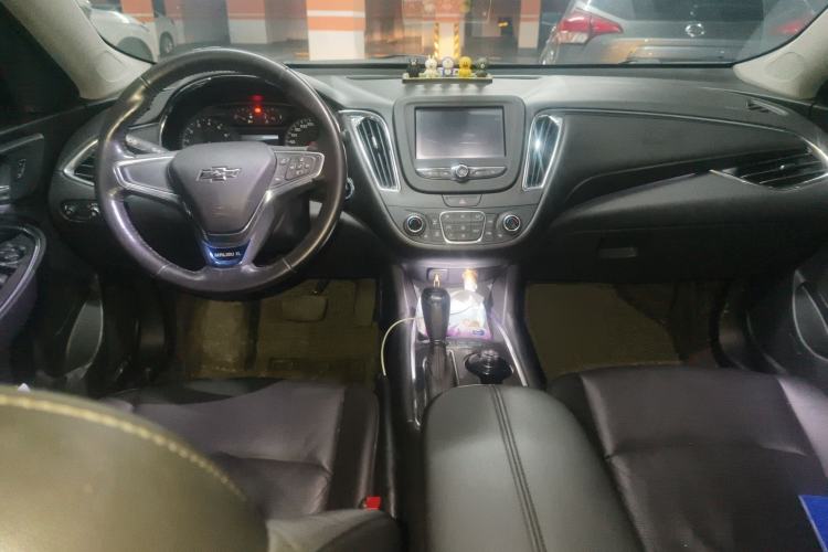 Used Chevrolet Malibu XL 2018 530T Automatic RuiChi Edition Center Console