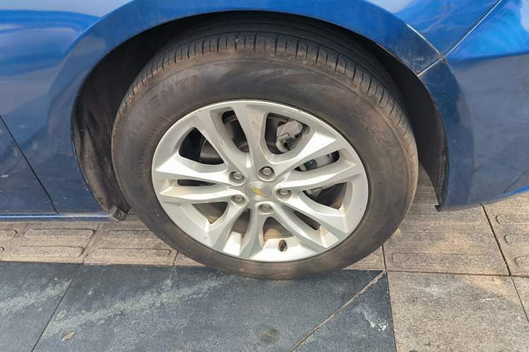 Used Chevrolet Malibu XL 2018 530T Automatic RuiChi Edition Right Front Wheel Hub
