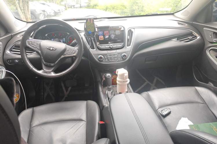 Used Chevrolet Malibu XL 2018 530T Automatic Ruiyi Edition Center Console